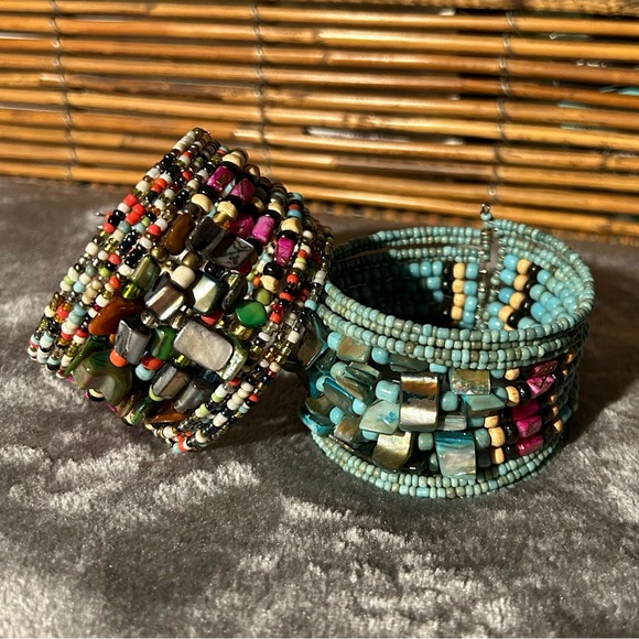 Jewelry - Bead bracelets